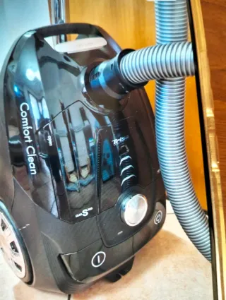 Aspirapolvere nero Comfort Clean