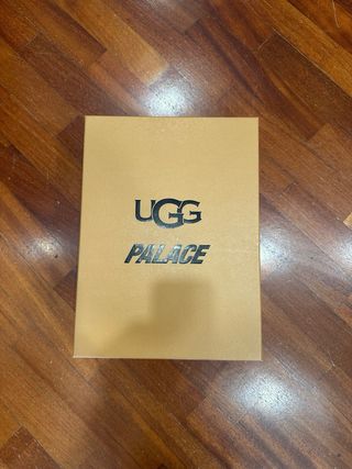 UGG Tasman Palace x Looney Tunes - 43