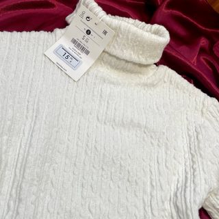 Top jersey Bershka cuello alto blanco talla S