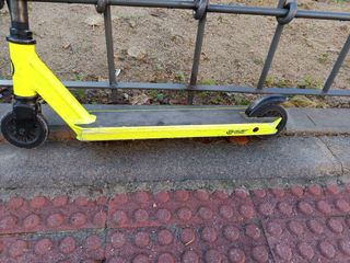 Patinete Decathlon Amarillo