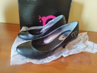 Zapatos de vestir Nena Punk negros