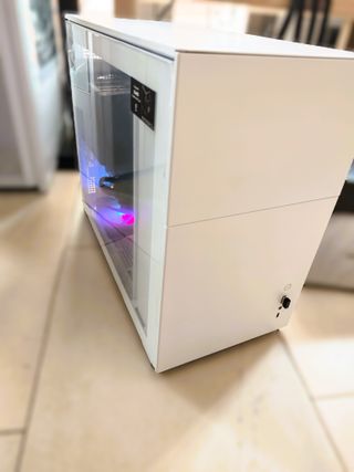 Pc gamer Ultra 7/32gbDDR5/1tbM2/4070Super/b860m