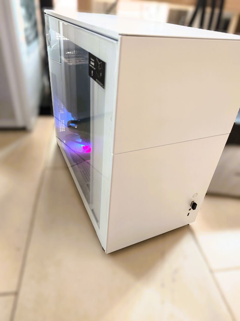 Pc gamer Ultra 7/32gbDDR5/1tbM2/4070Super/b860m afbeelding 3