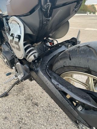 Ducati Scrambler Café Racer Negra