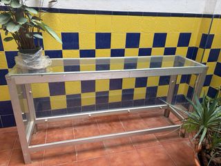 Mostrador cristal y aluminio