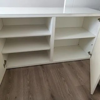Mueble BESTA Ikea Blanco con panel de cristal