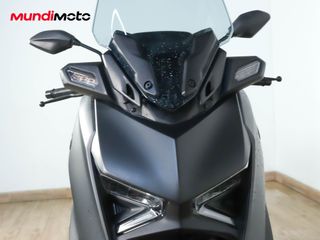 YAMAHA X-MAX 125