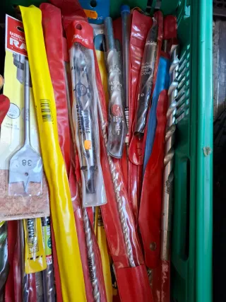 Lote de más de 150 brocas