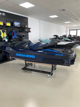 Moto de agua SeaDoo GTX 170 *2026*