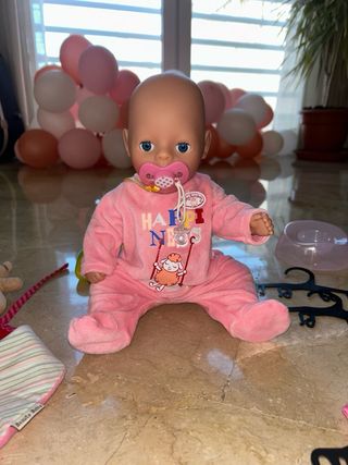Muñeca Baby Born con accesorios