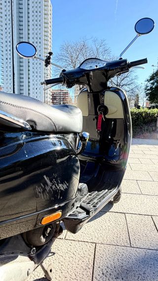 Vespa LX 50 Ciclomotor Negro
