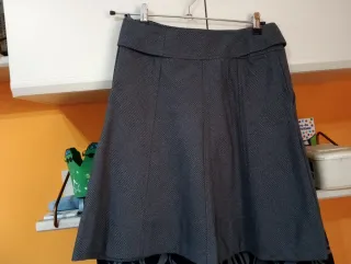 Lote de vestidos y faldas