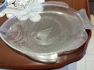 Bandeja de cristal con forma de pez
