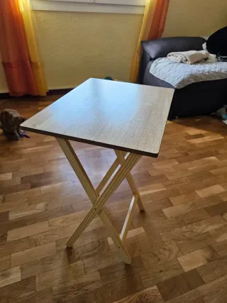 Mesa nueva auxiliar plegable de madera