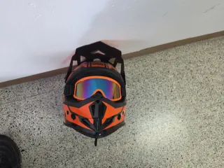 Casco Integral Cross Naranja y Negro Talla L.