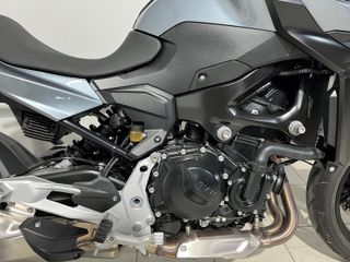 BMW F 900 R A2  Reduccion de altura