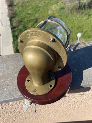Lámpara náutica de latón y cristal
