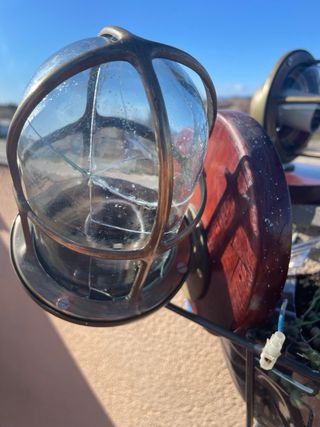 Lámpara náutica de latón y cristal