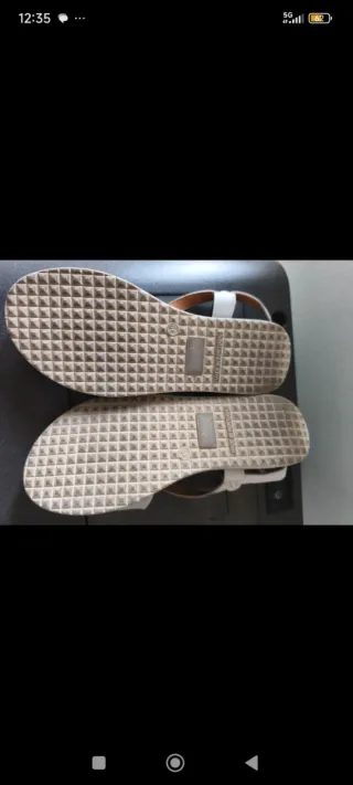 Sandalias piel blancas talla 39