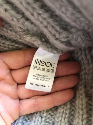 Gorro de invierno tejido con pompón