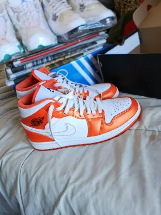 Zapatillas Jordan Air Blancas y Naranjas