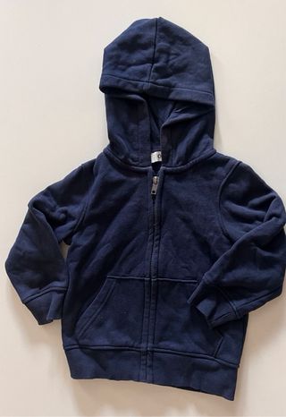 Chaqueta azul con capucha