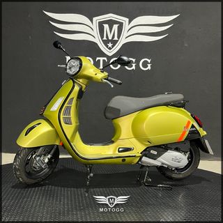 Vespa GTS 125 SuperSport 2023 - 1503 km y garantía