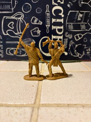 SOLDATINI IN PLASTICA TIHONFIGURE.INDIANI DELAWARE