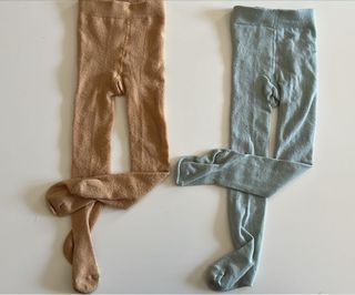 Medias marrones y azul claro