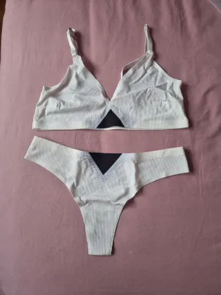Conjunto cómodo sujetador y tanga blanco
