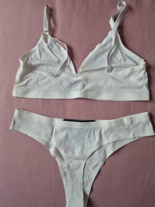 Conjunto cómodo sujetador y tanga blanco
