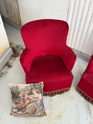 Sofá modular y butaca de terciopelo rojo vintage