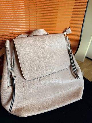 2 Mochilas, mostaza y rosa para uso diario