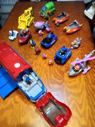 Colección Paw Patrol Vehículos y Figuras