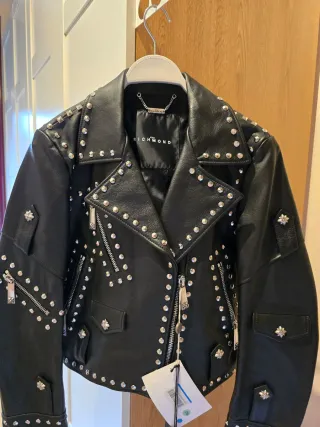 Cazadora JOHN  RICHMOND T.M en cuero