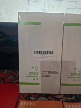 Protezioni schermo per iPhone 16 e Samsung S25 Edge