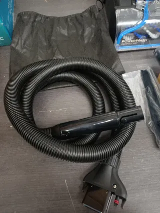 Aspirador de alfombras y tapicería Bissell