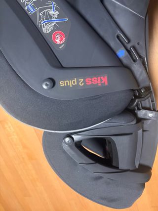 Silla coche Klippan 2 plus, color negro y gris.