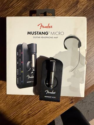 Fender Mustang Micro Amplificador Guitarra