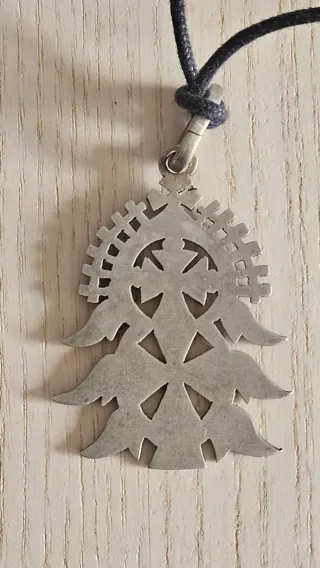 Cruz etíope de plata