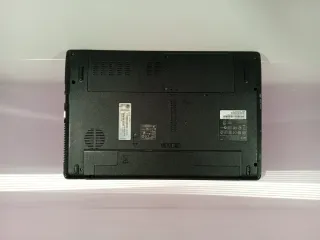 Portátil Acer Aspire 5336 Series PEW72