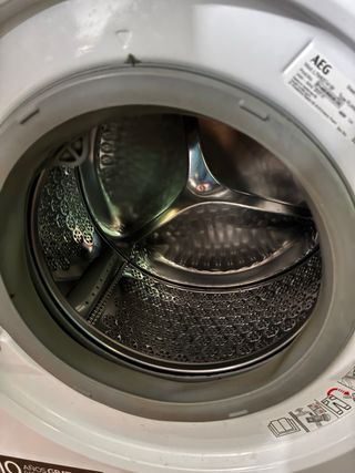 Lavadora Secadora AEG con 3 años de uso. OFERTA
