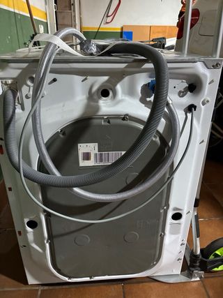 Lavadora Secadora AEG con 3 años de uso. OFERTA