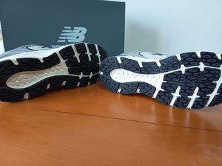 New Balance 408 plateadas Talla 39.5