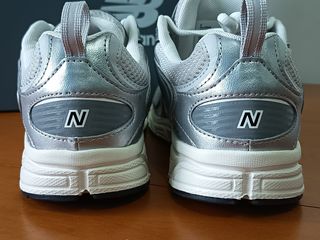 New Balance 408 plateadas Talla 39.5