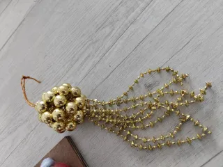 Pesebre y Bolas Navideñas Cerámica y Madera