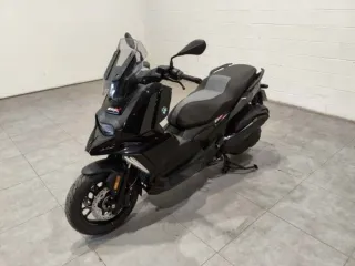 BMW C400X Negra
