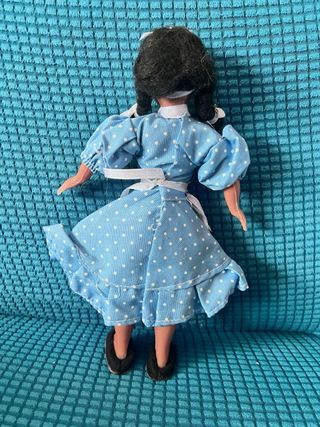 Muñeca vintage morenita con trenzas 25cm