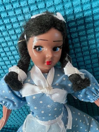 Muñeca vintage morenita con trenzas 25cm