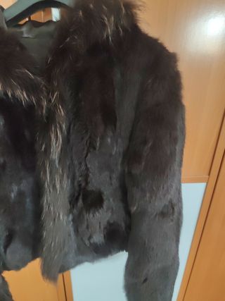 Abrigo de piel marrón